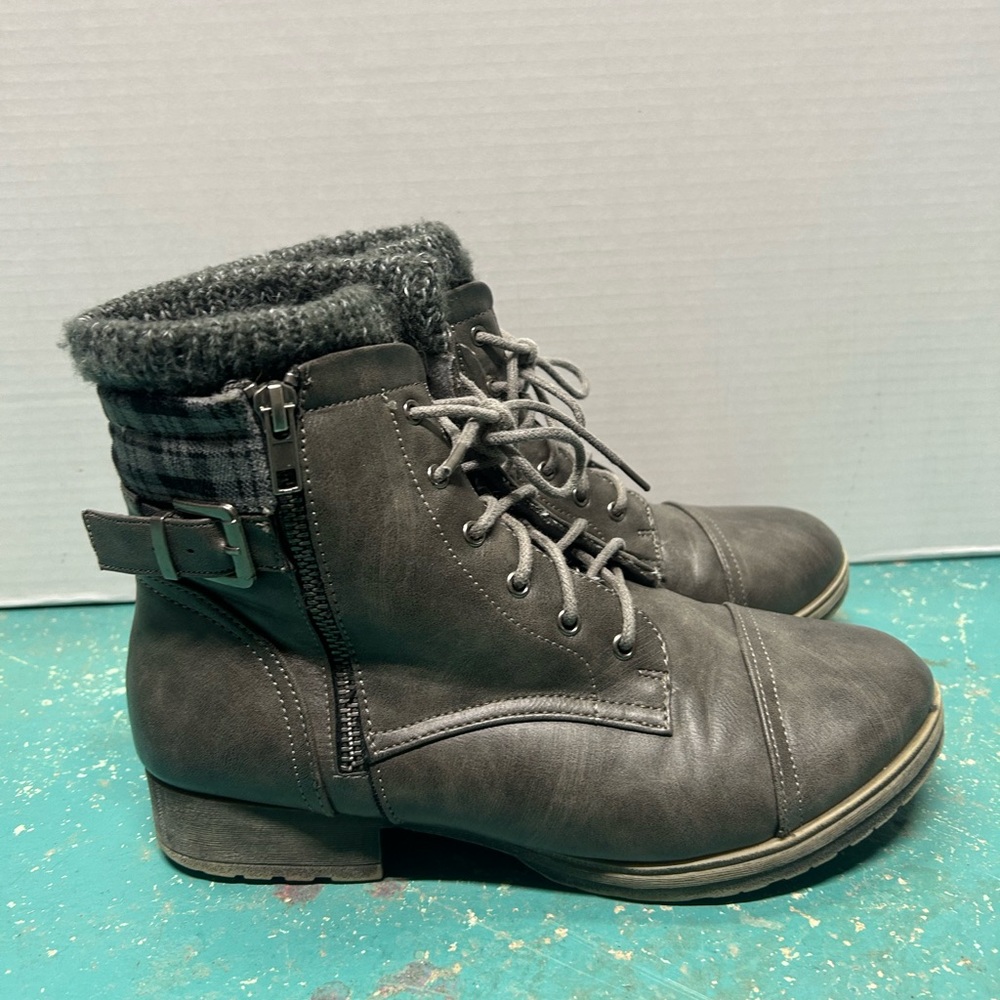 JustFab Cabin Cutie Grey Combat Boots